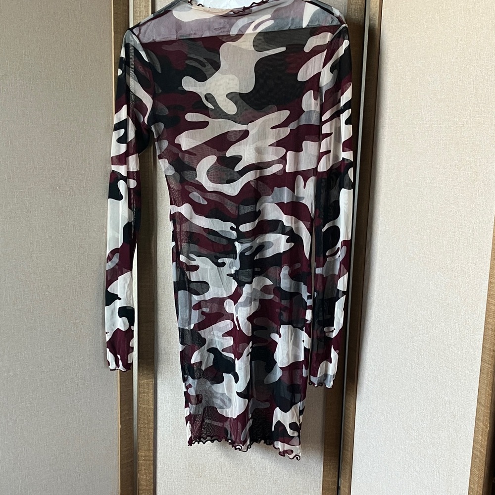 FINAL MARKDOWN Forever 21  sheer Patterned Top large